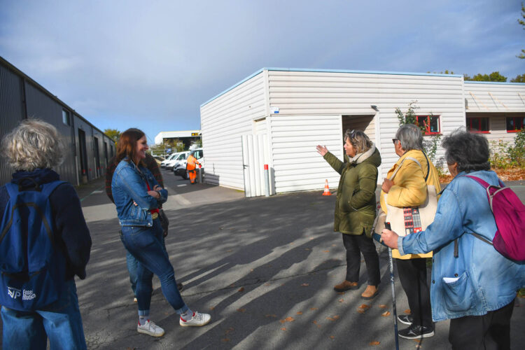 présentation, groupe de personnes